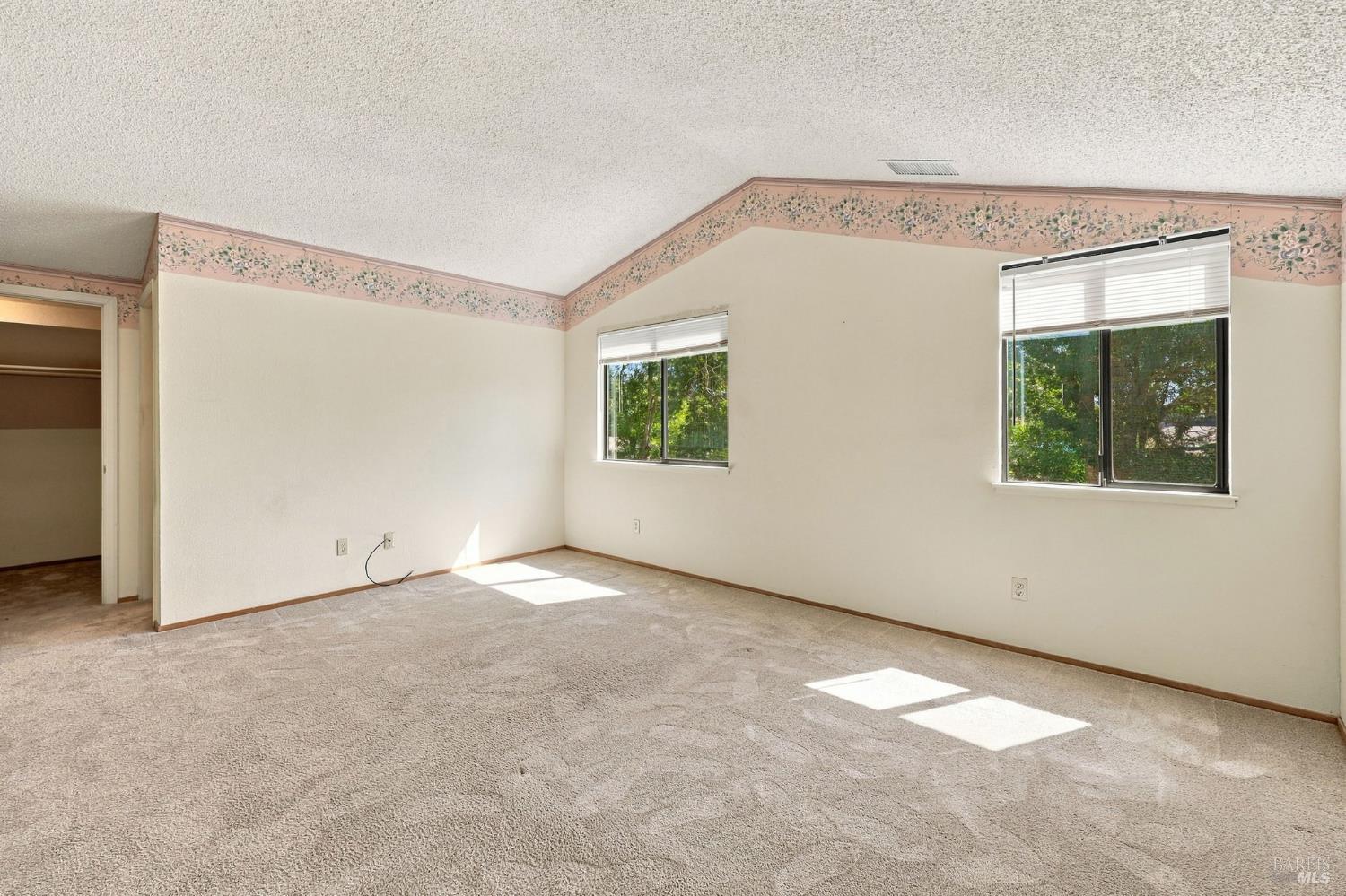 518 March Avenue Healdsburg CA 95448