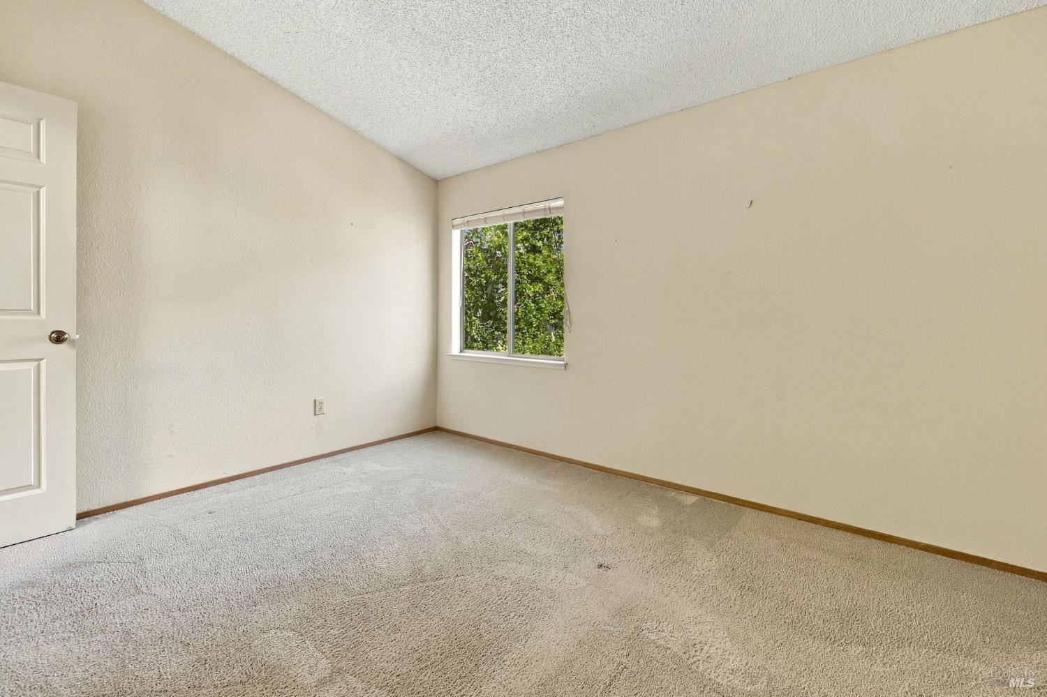 518 March Avenue Healdsburg CA 95448
