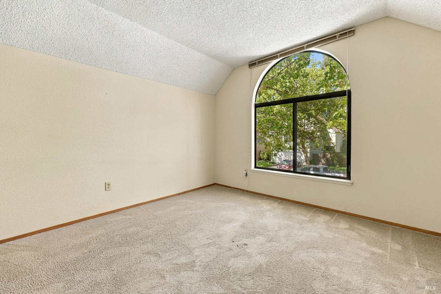 518 March Avenue Healdsburg CA 95448