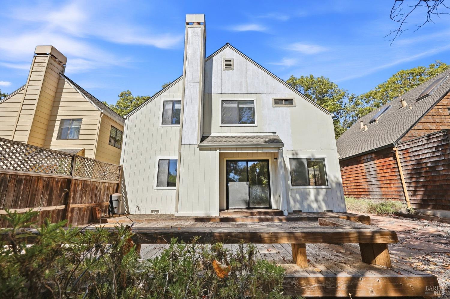 518 March Avenue Healdsburg CA 95448
