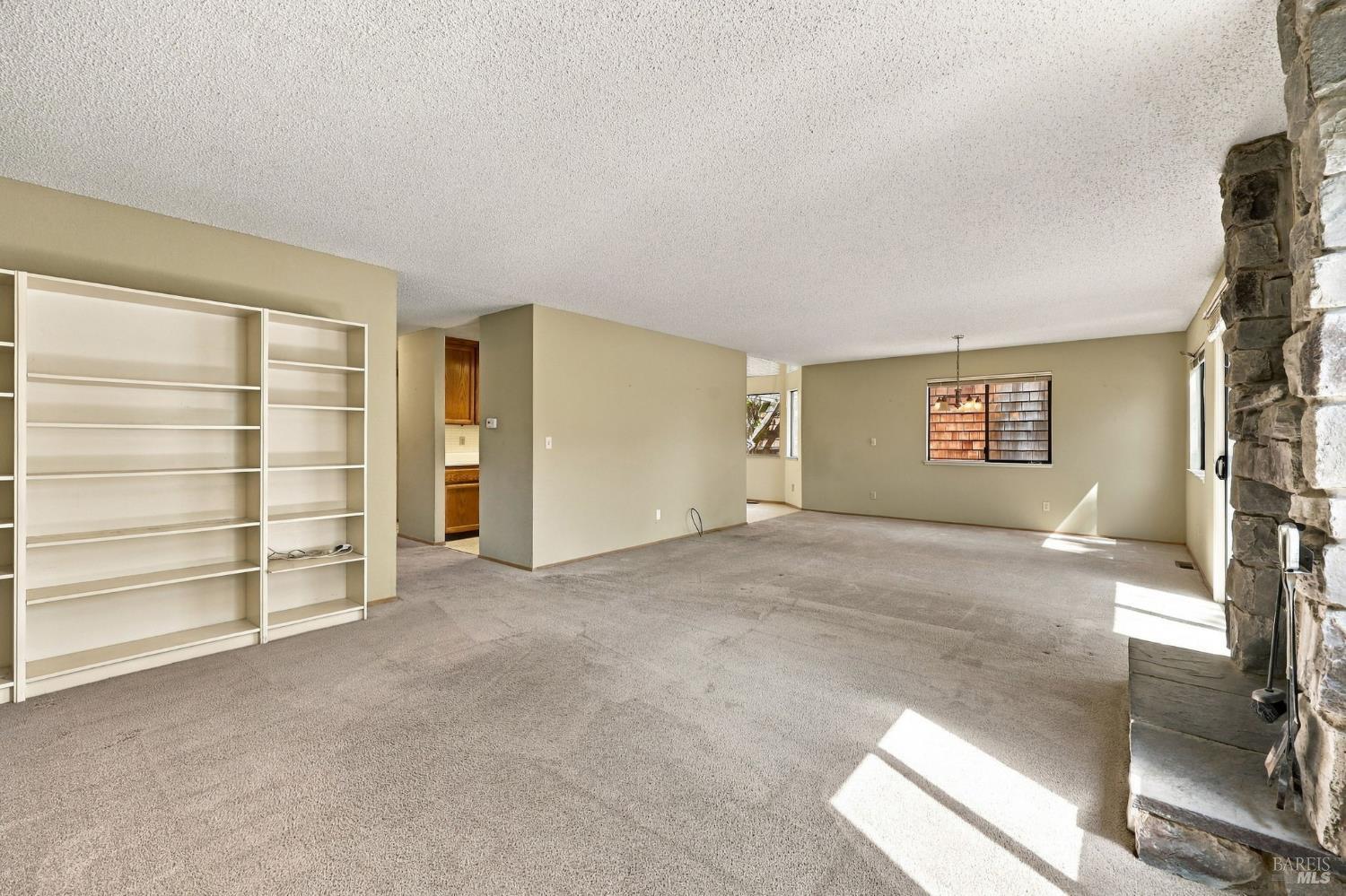 518 March Avenue Healdsburg CA 95448