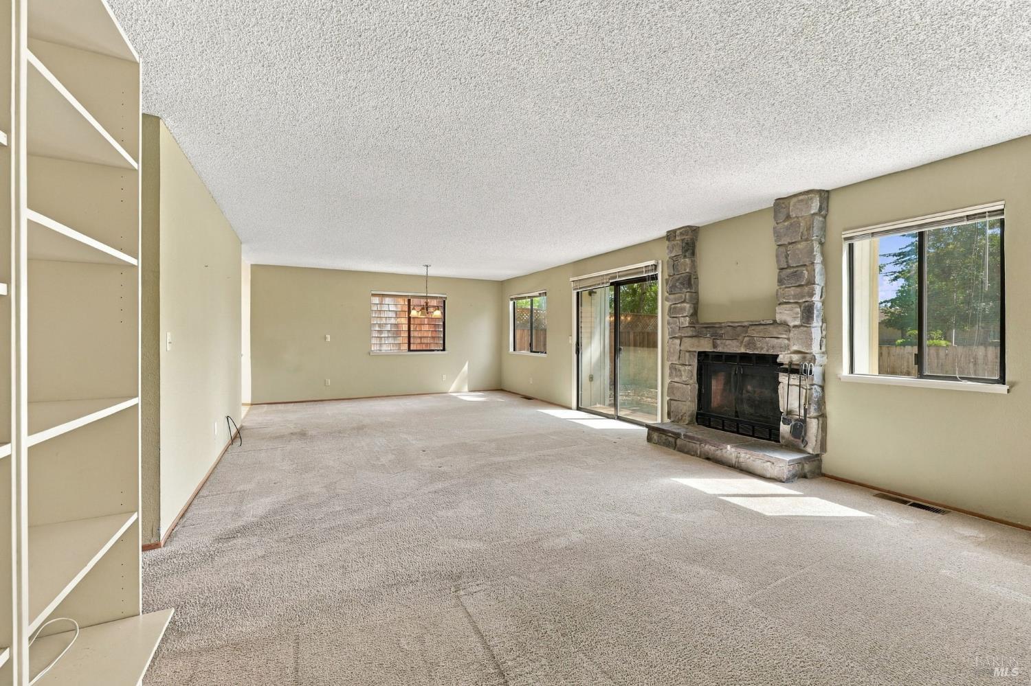 518 March Avenue Healdsburg CA 95448