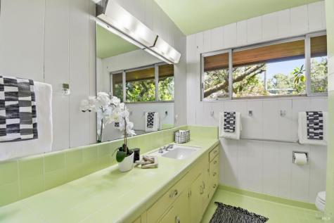 2348 Sycamore Avenue Santa Rosa CA 95404