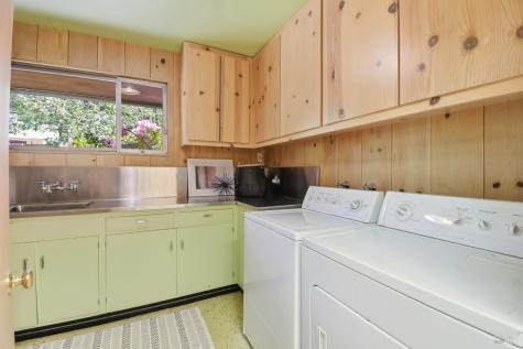 2348 Sycamore Avenue Santa Rosa CA 95404