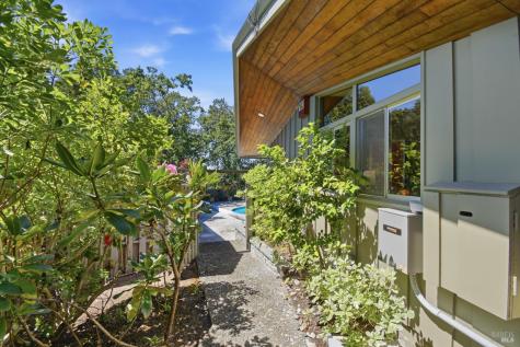 2348 Sycamore Avenue Santa Rosa CA 95404