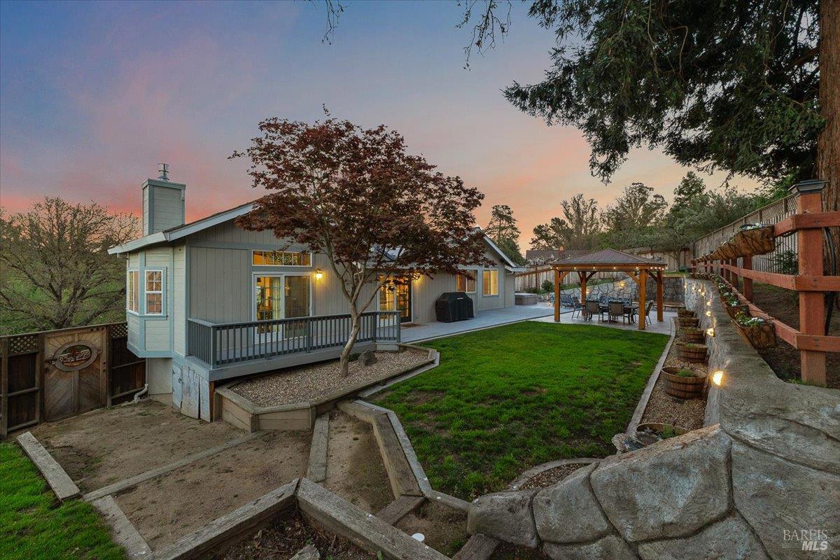 6081 Malcom Lane Penngrove CA 94951