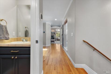6081 Malcom Lane Penngrove CA 94951