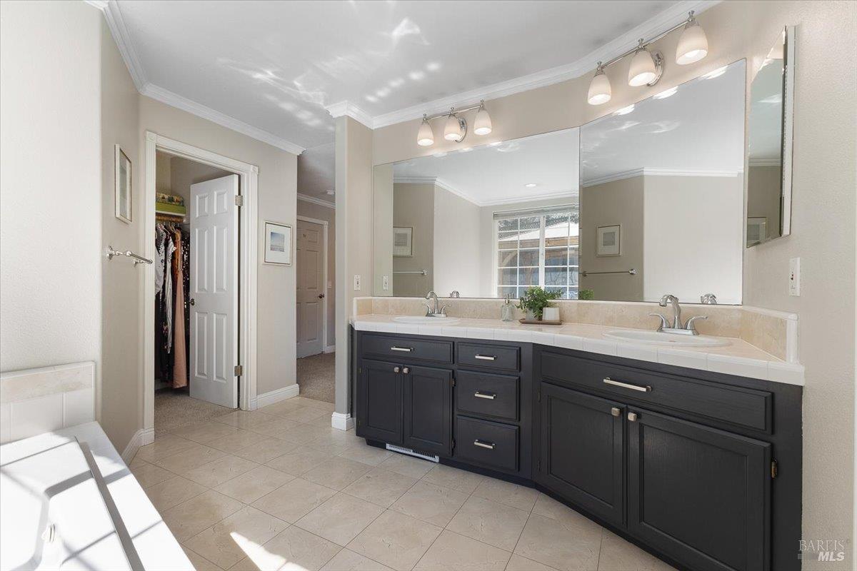 6081 Malcom Lane Penngrove CA 94951