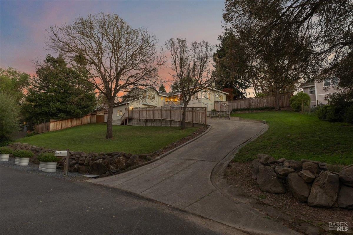 6081 Malcom Lane Penngrove CA 94951