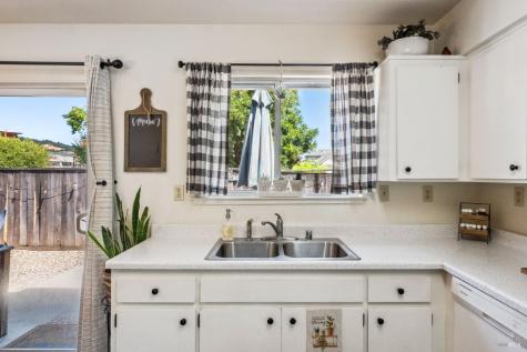 118 Garden Circle Way Cloverdale CA 95425