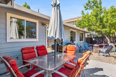 118 Garden Circle Way Cloverdale CA 95425