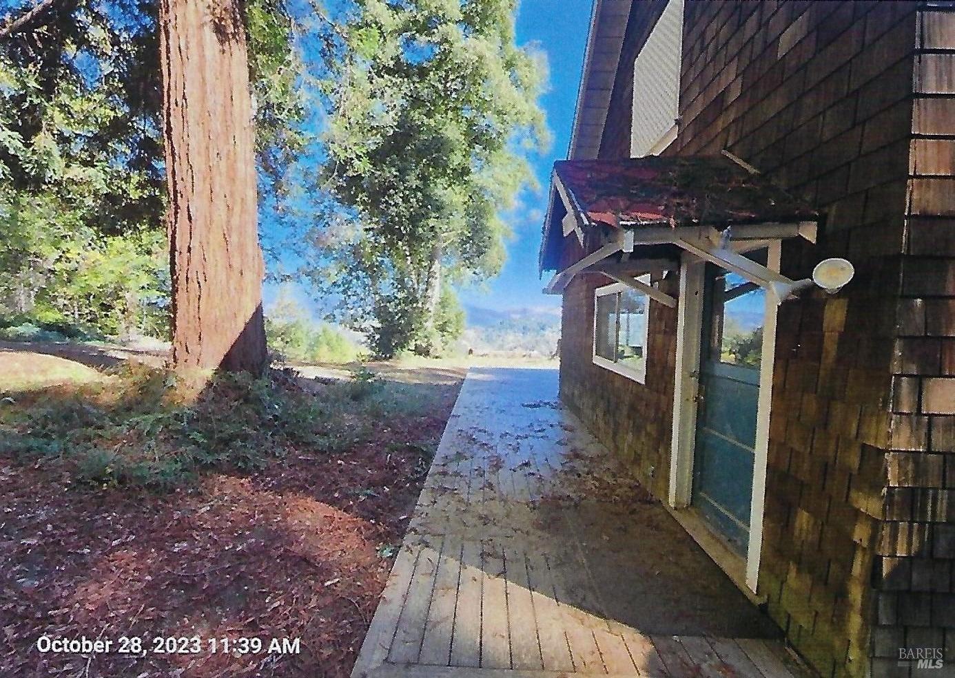 7020 Hearst Road Willits CA 95490