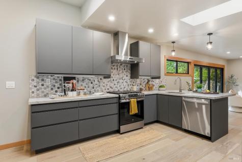 5830 Cuneo Court Santa Rosa CA 95401