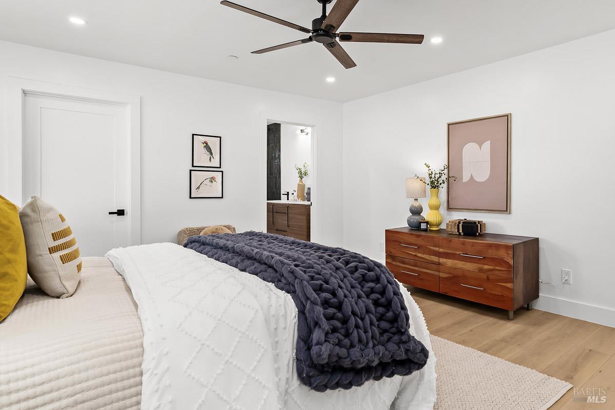 2053 Vista Lane Petaluma CA 94954
