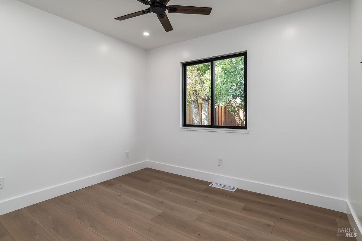 2053 Vista Lane Petaluma CA 94954