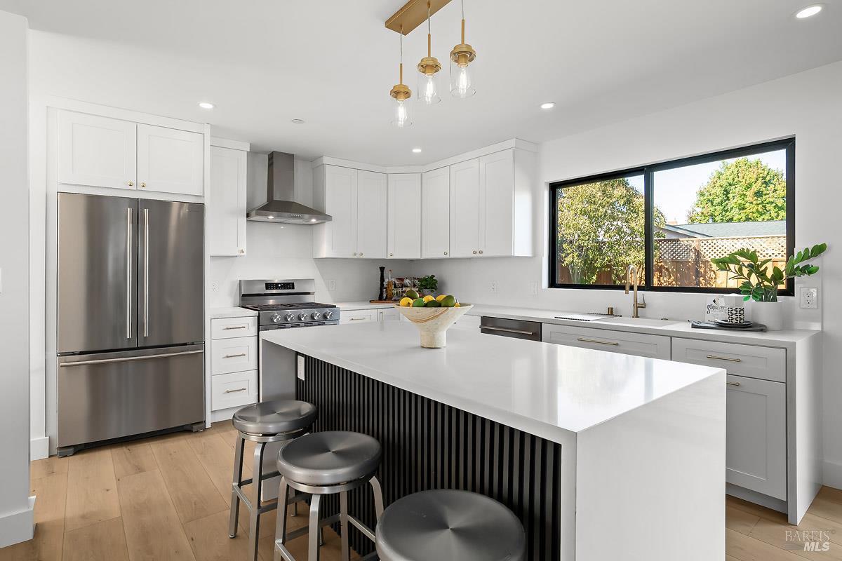 2053 Vista Lane Petaluma CA 94954