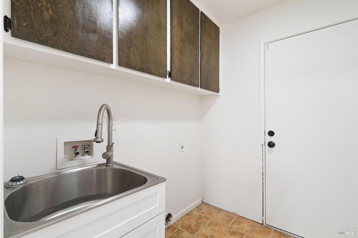 462 Danbury Circle Vacaville CA 95687