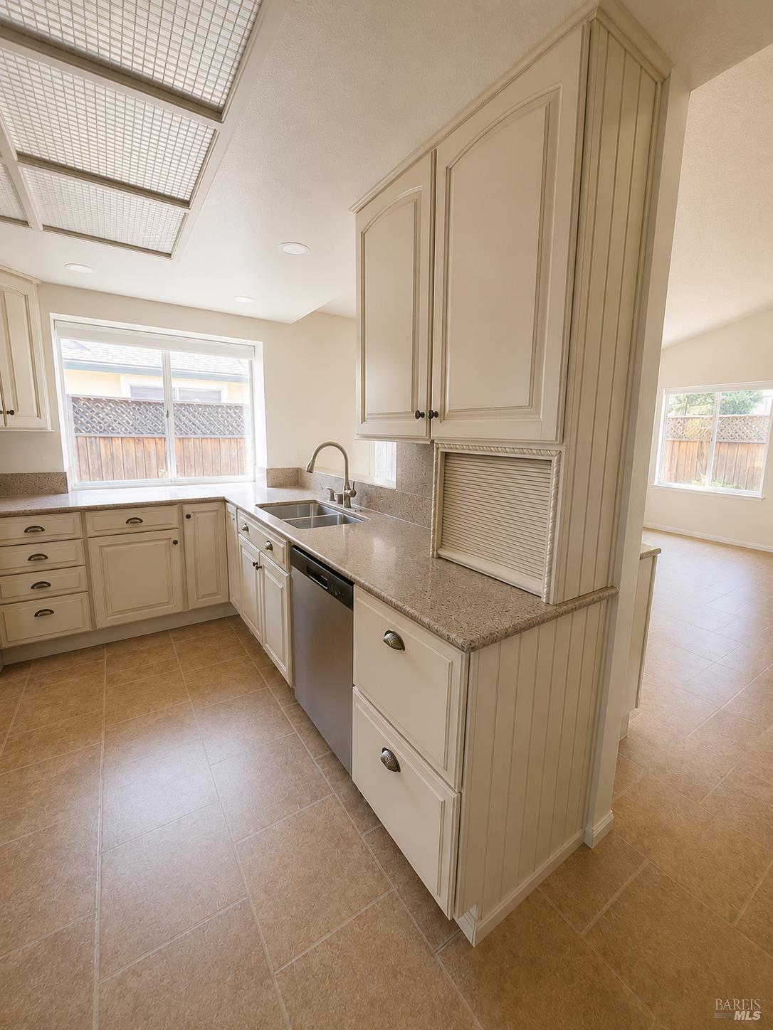 462 Danbury Circle Vacaville CA 95687