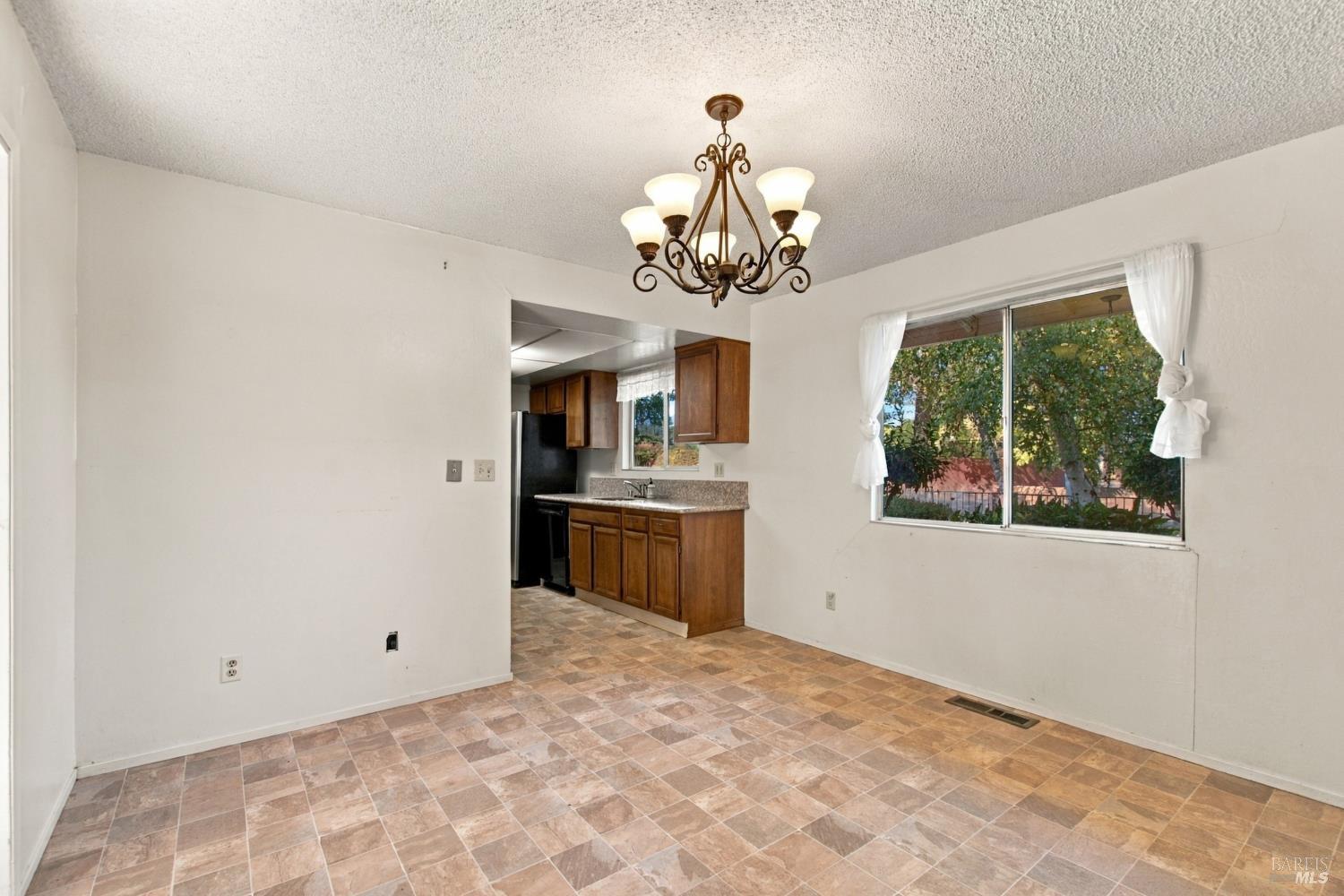 1075 Partrick Road Napa CA 94558