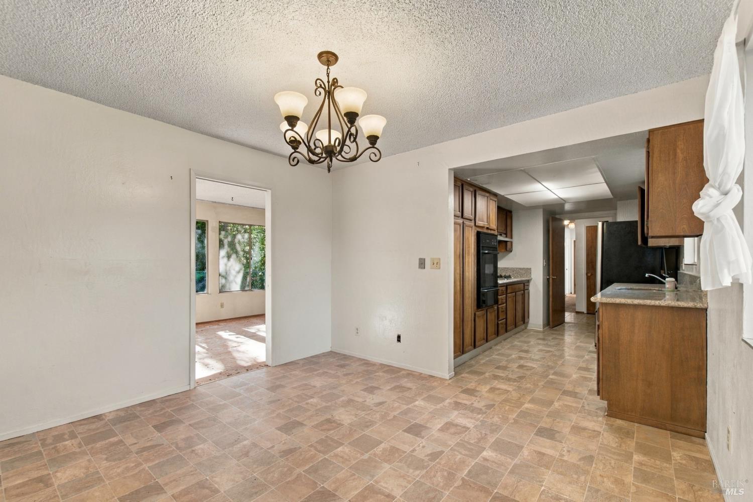 1075 Partrick Road Napa CA 94558