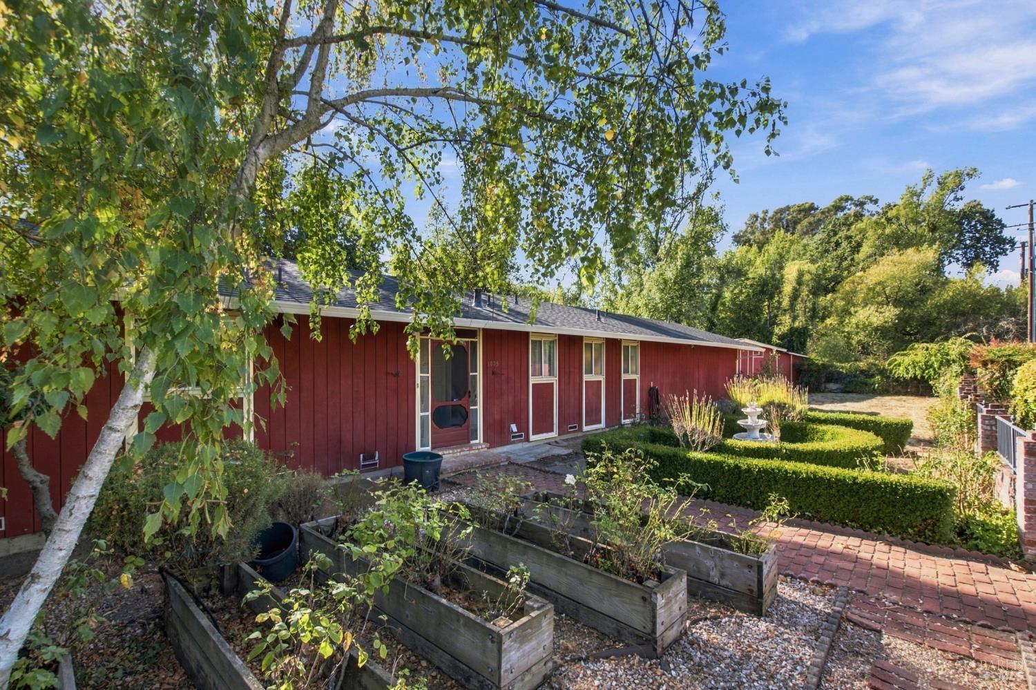 1075 Partrick Road Napa CA 94558