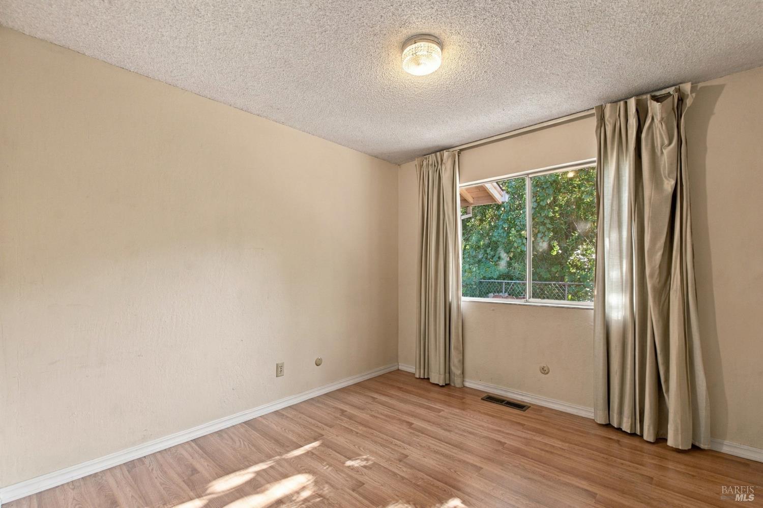 1075 Partrick Road Napa CA 94558