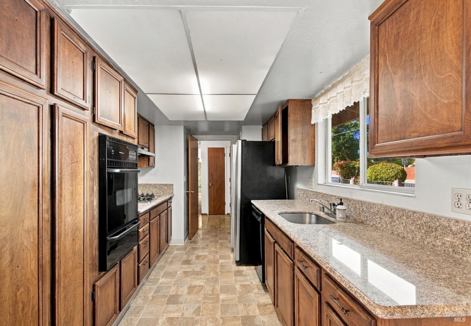 1075 Partrick Road Napa CA 94558