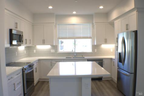 2716 Amora Circle Santa Rosa CA 95407