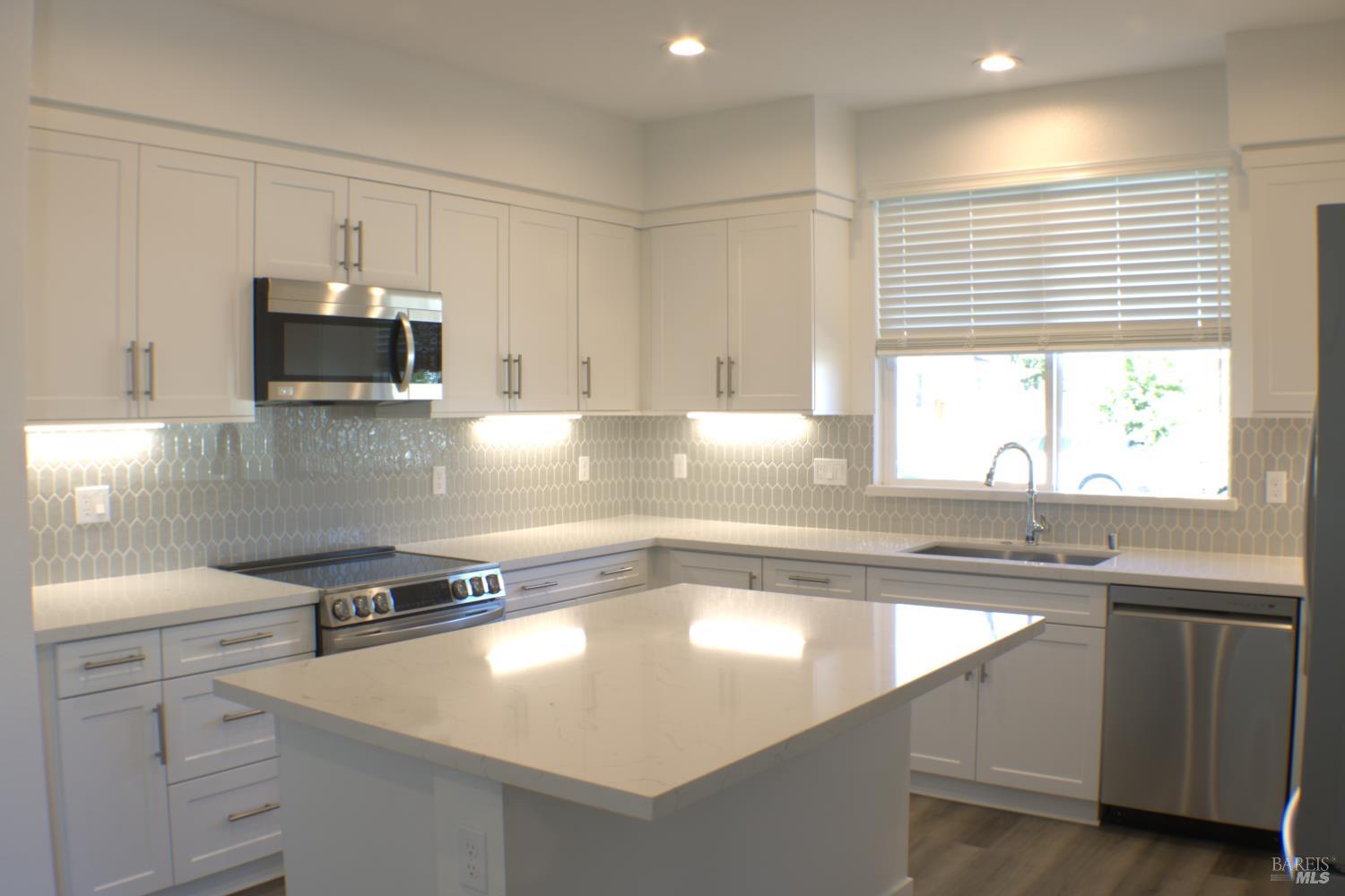 2716 Amora Circle Santa Rosa CA 95407