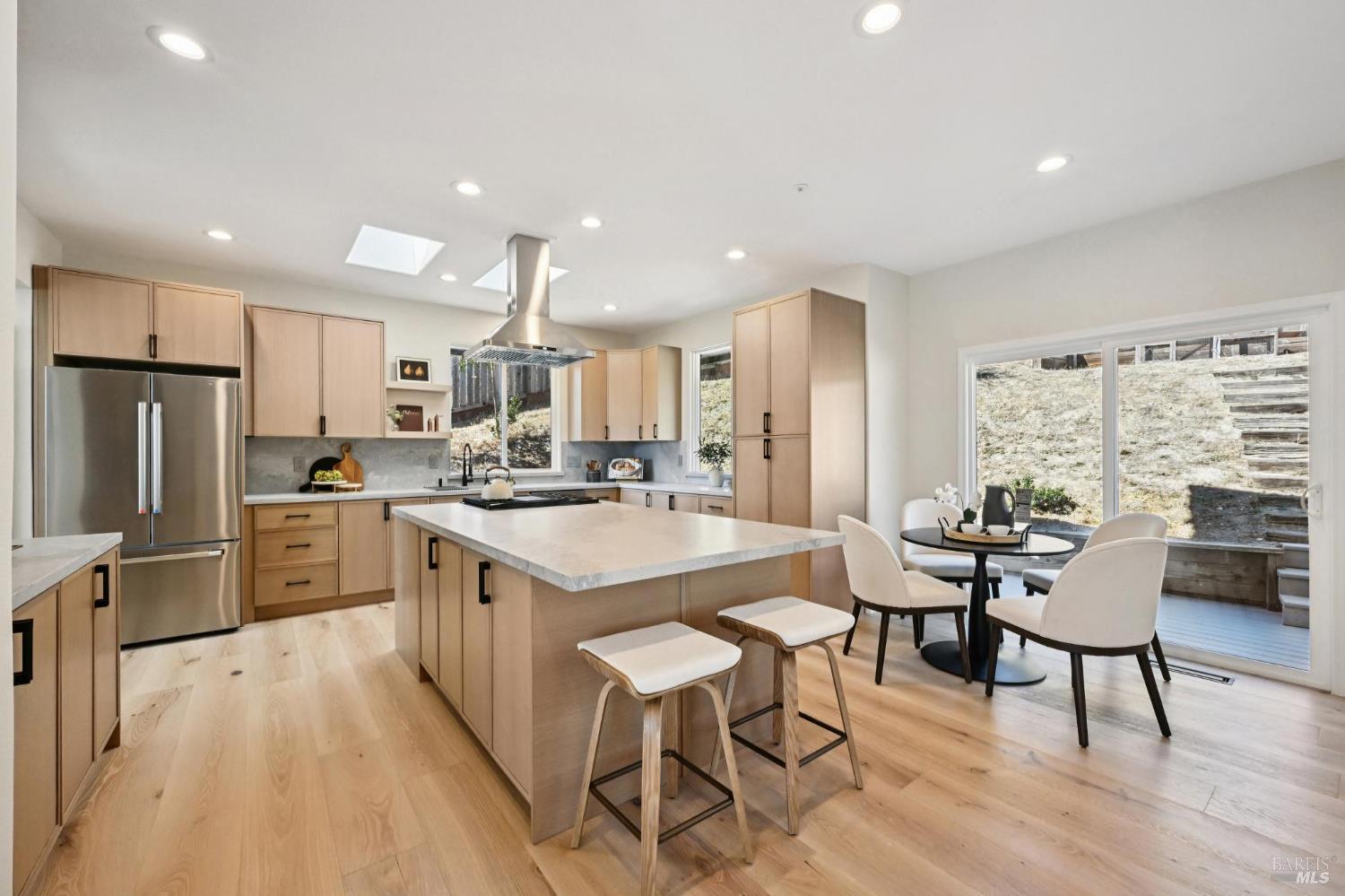 827 N Webster Street Petaluma CA 94952