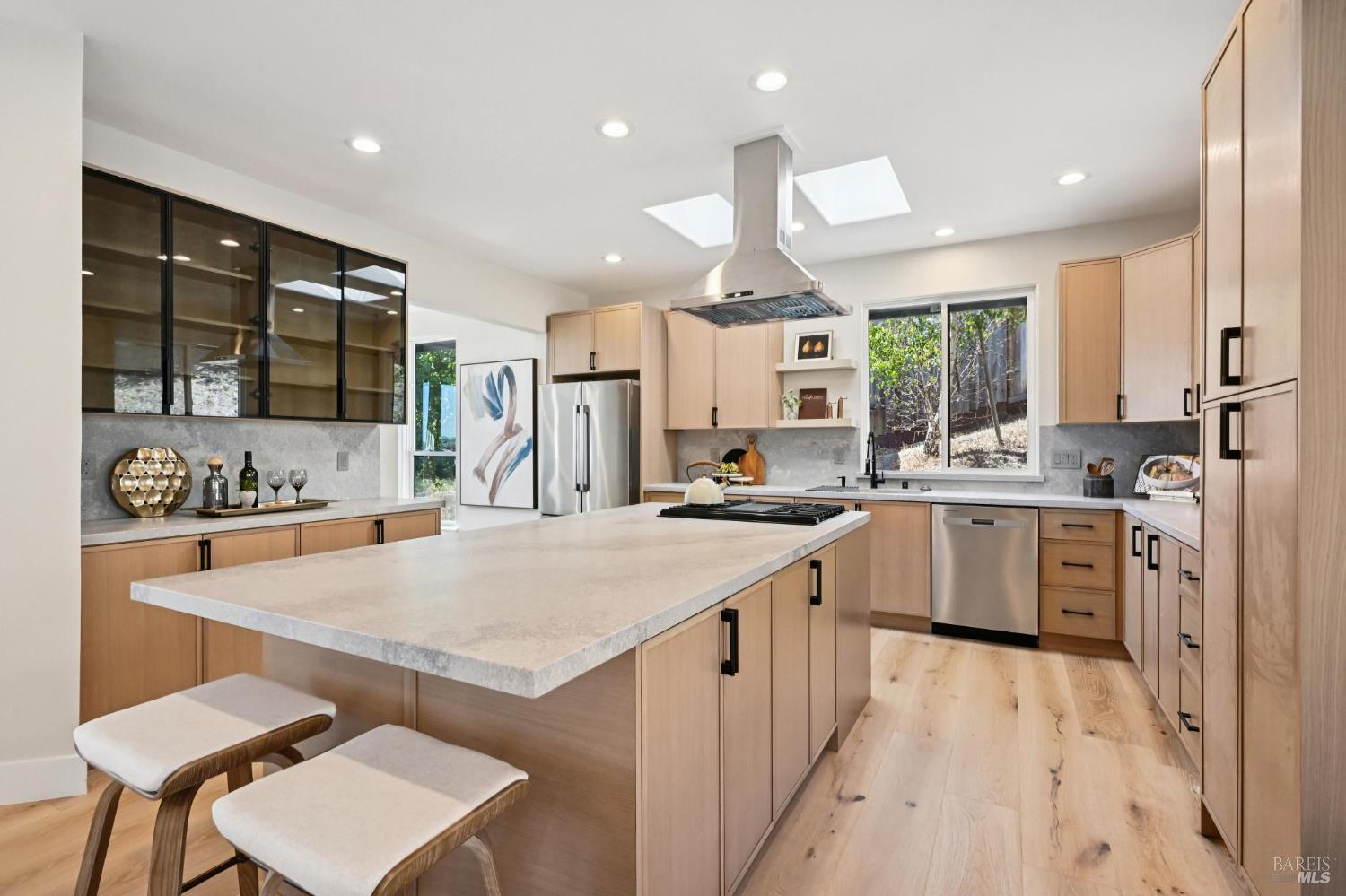 827 N Webster Street Petaluma CA 94952