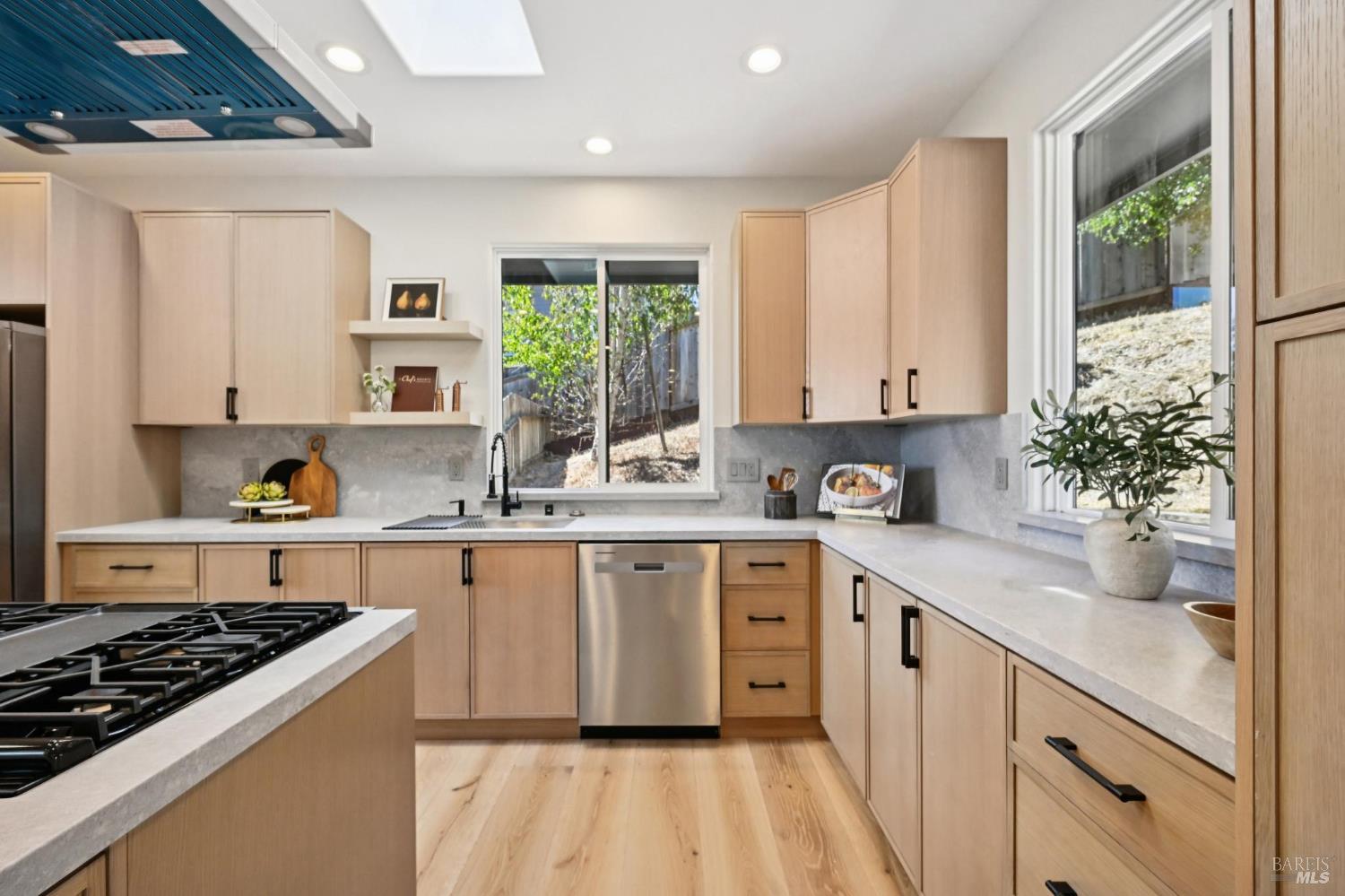 827 N Webster Street Petaluma CA 94952