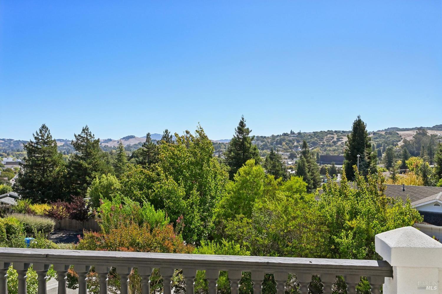 827 N Webster Street Petaluma CA 94952