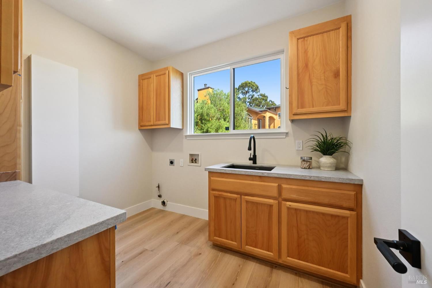 827 N Webster Street Petaluma CA 94952