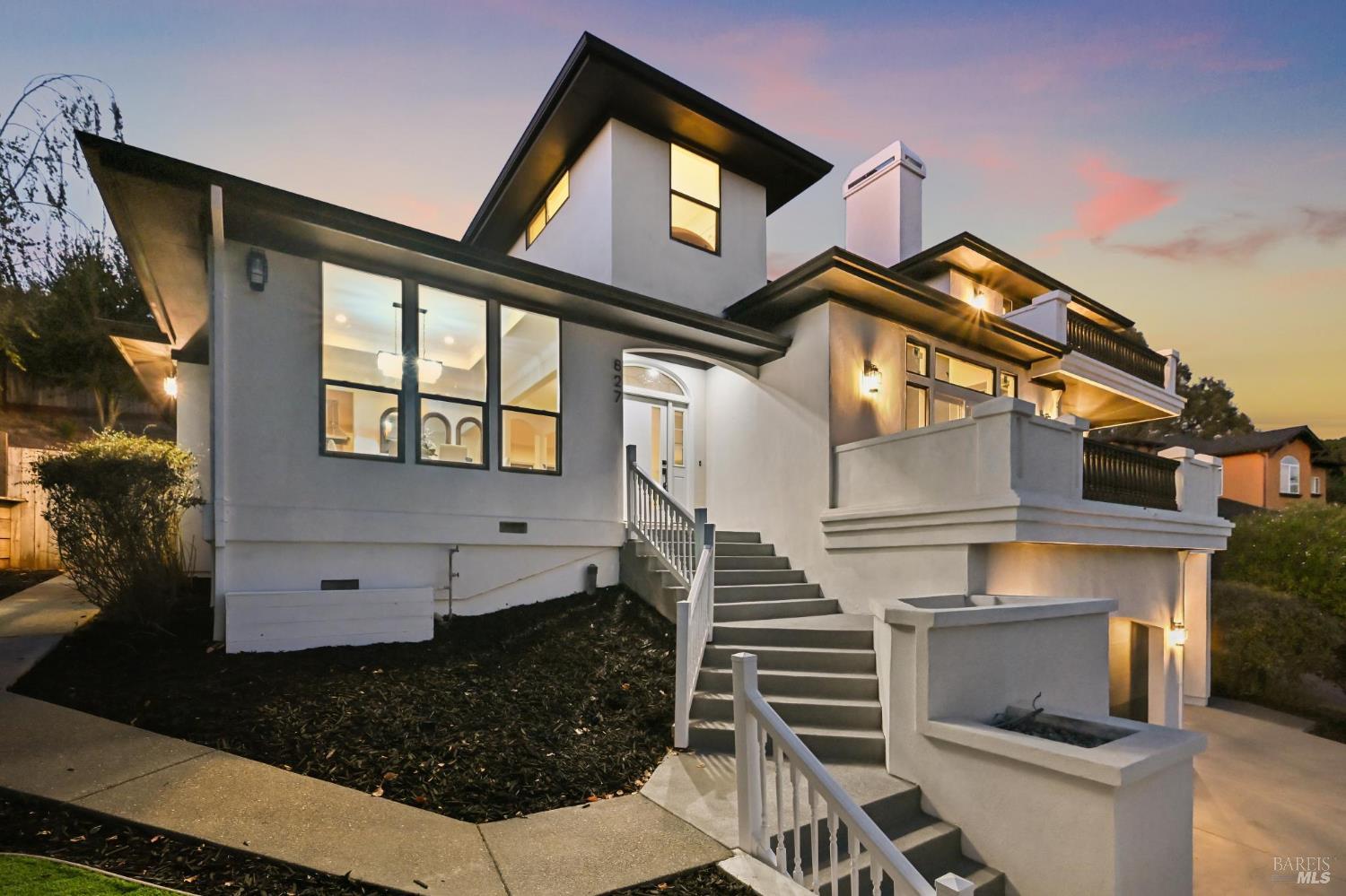 827 N Webster Street Petaluma CA 94952