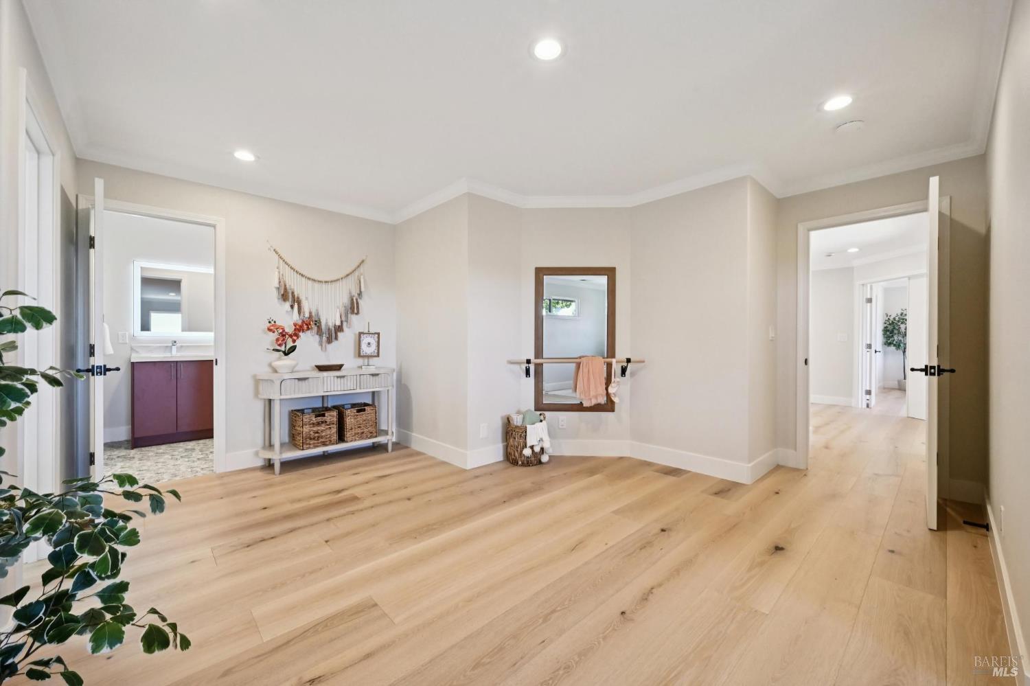 827 N Webster Street Petaluma CA 94952