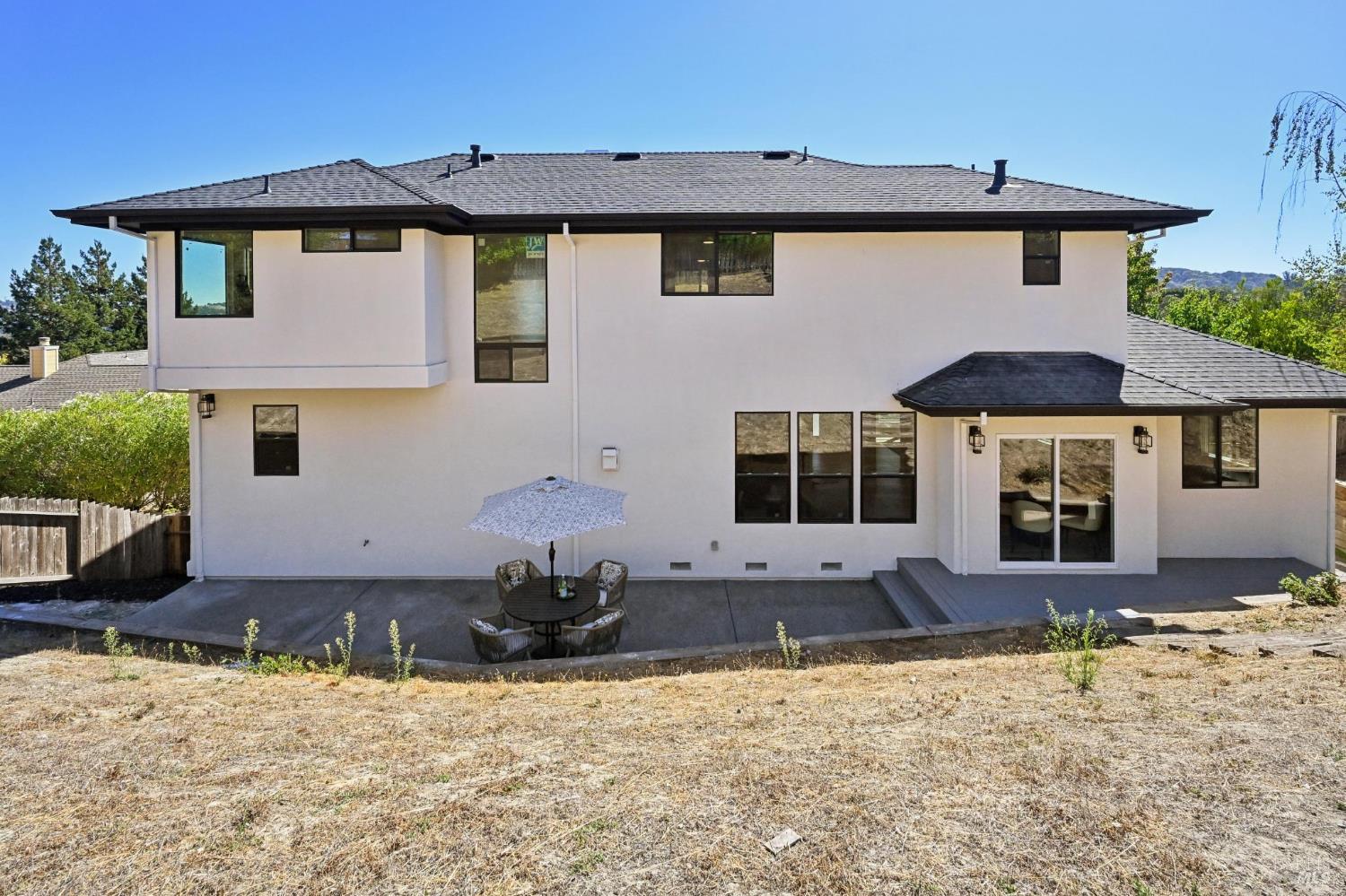 827 N Webster Street Petaluma CA 94952