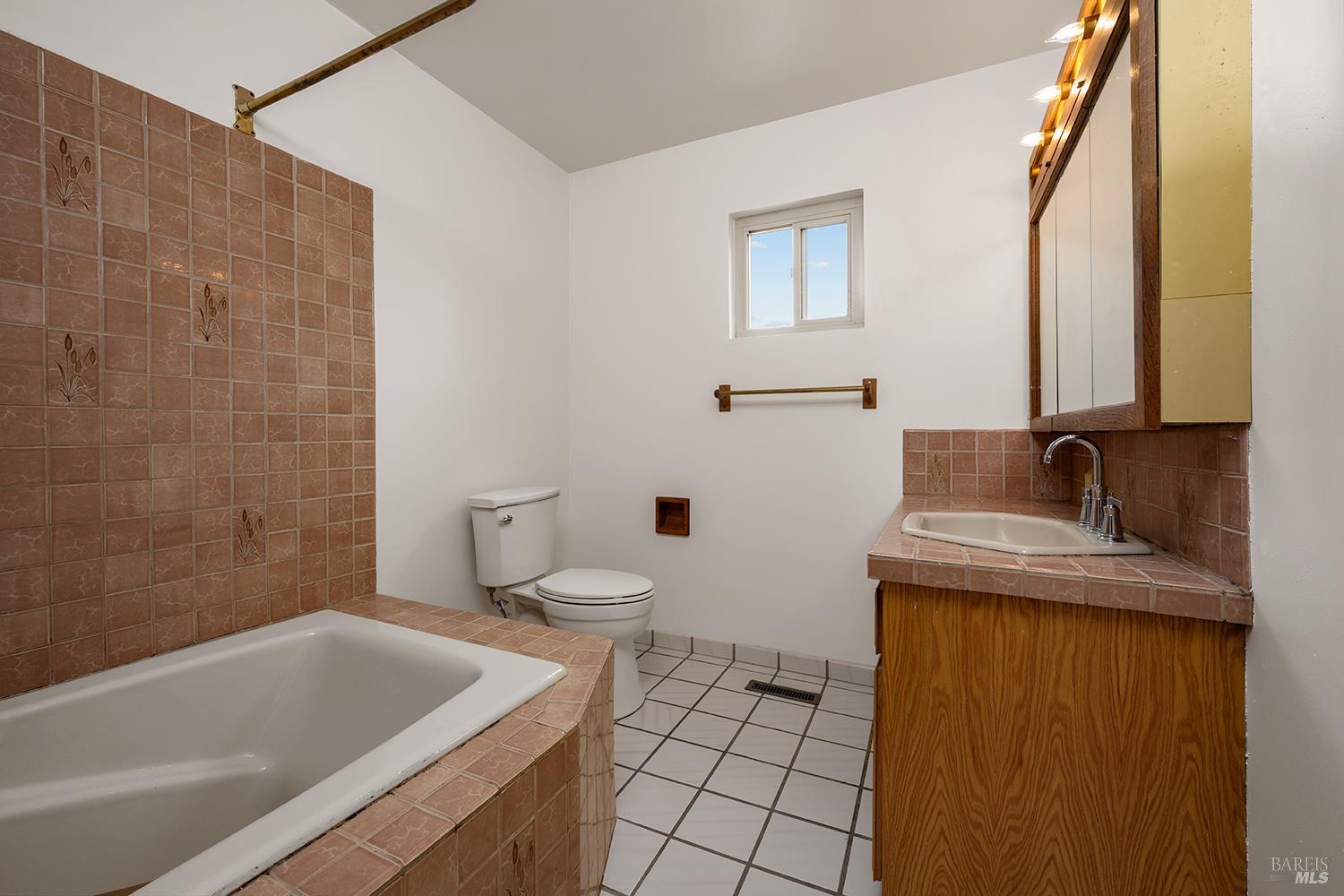 410 E Railroad Avenue Cotati CA 94931