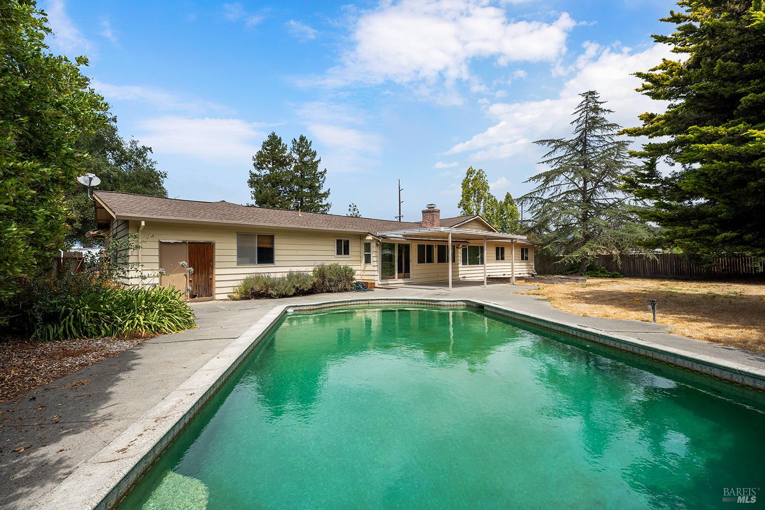 410 E Railroad Avenue Cotati CA 94931