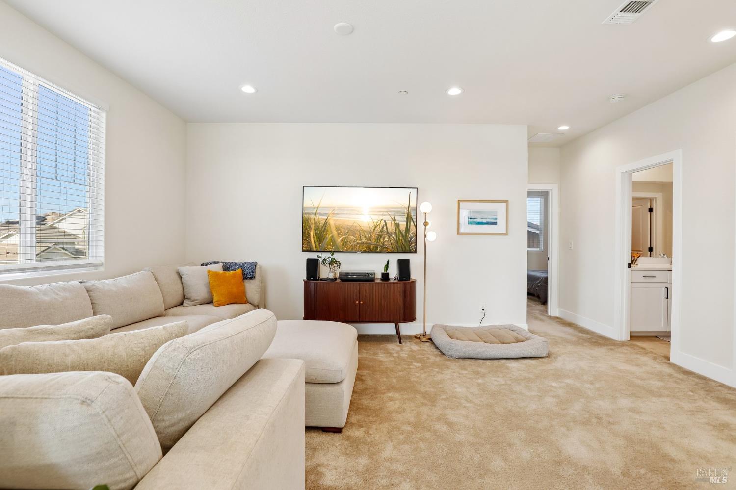 821 Cosmos Drive Vacaville CA 95687