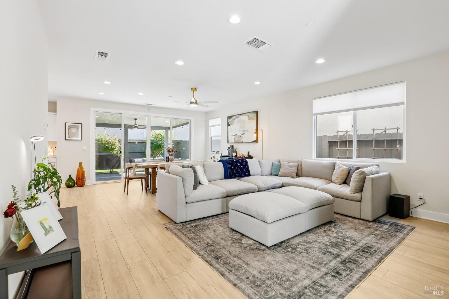 821 Cosmos Drive Vacaville CA 95687