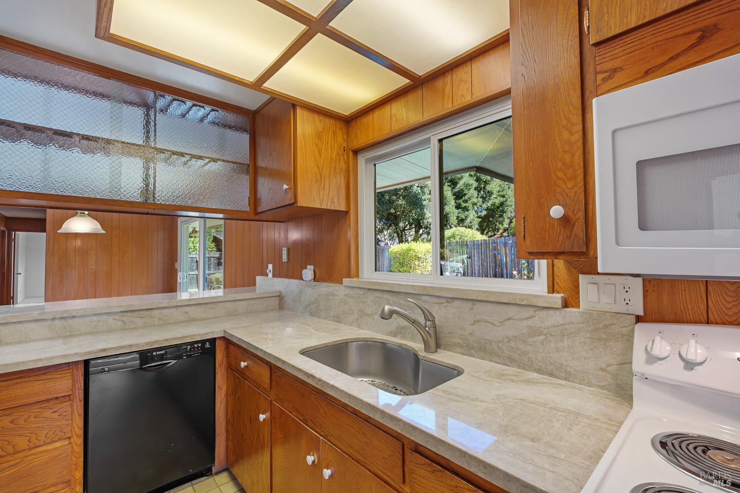 1963 Indian Valley Road Novato CA 94947
