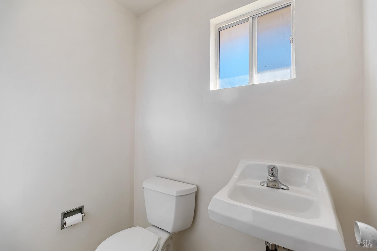 1963 Indian Valley Road Novato CA 94947