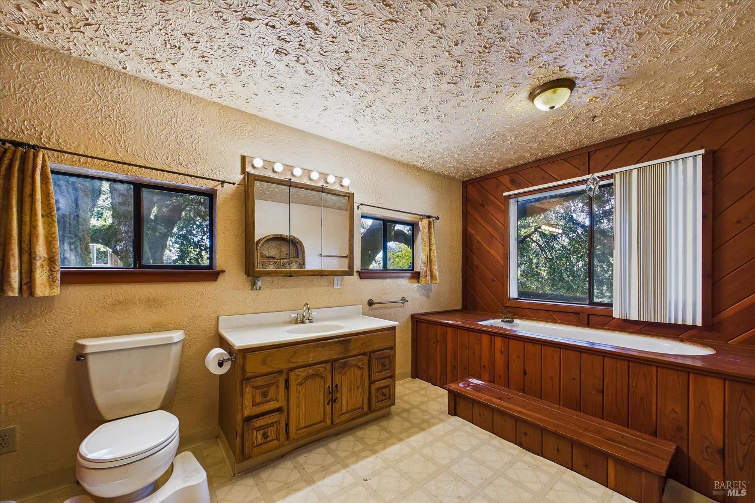 3450 Laytonville Dos Rios Road Laytonville CA 95454