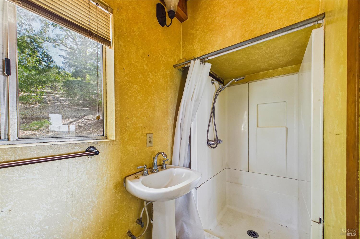 3450 Laytonville Dos Rios Road Laytonville CA 95454