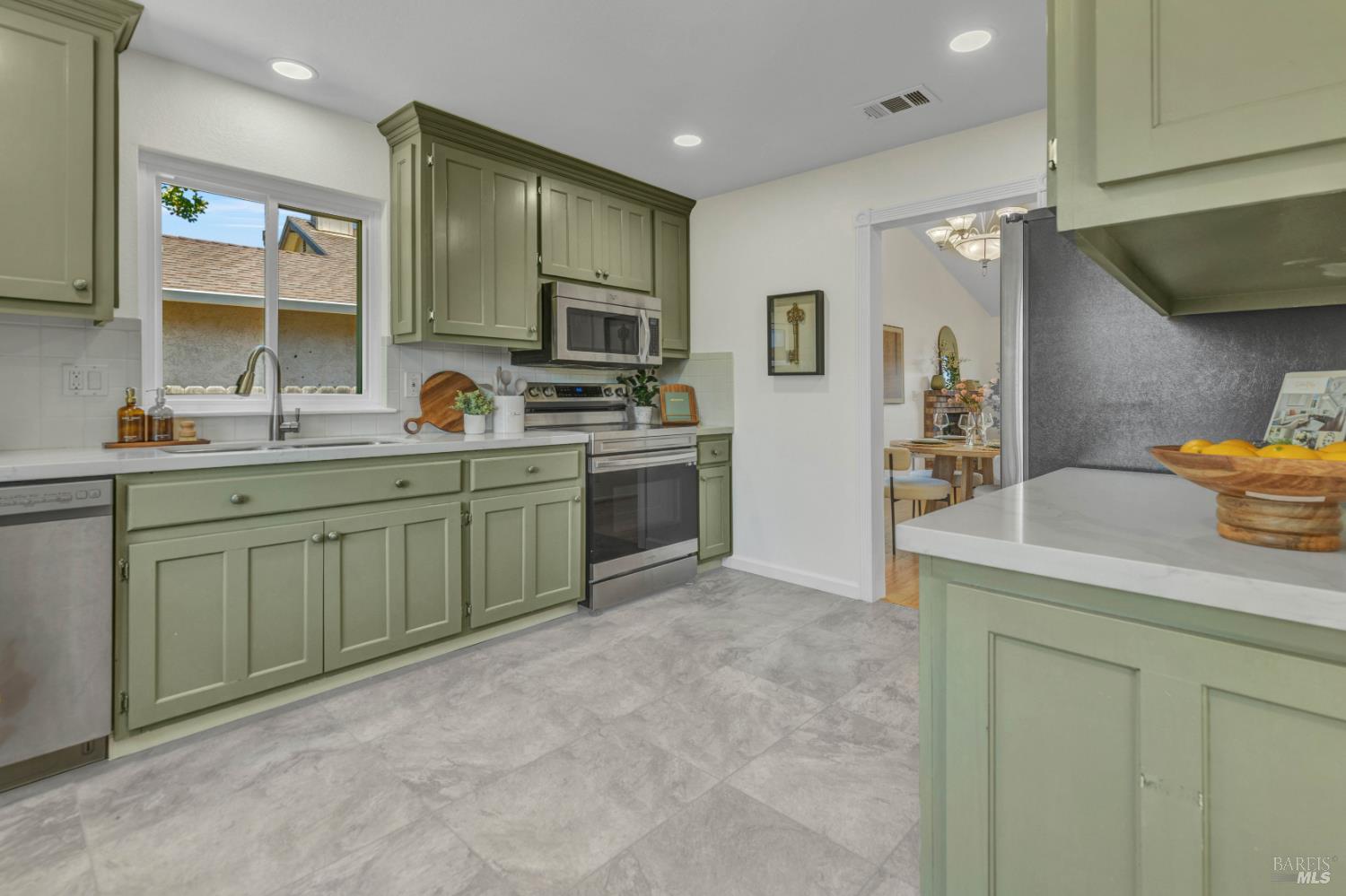 906 Steller Way Suisun City CA 94585