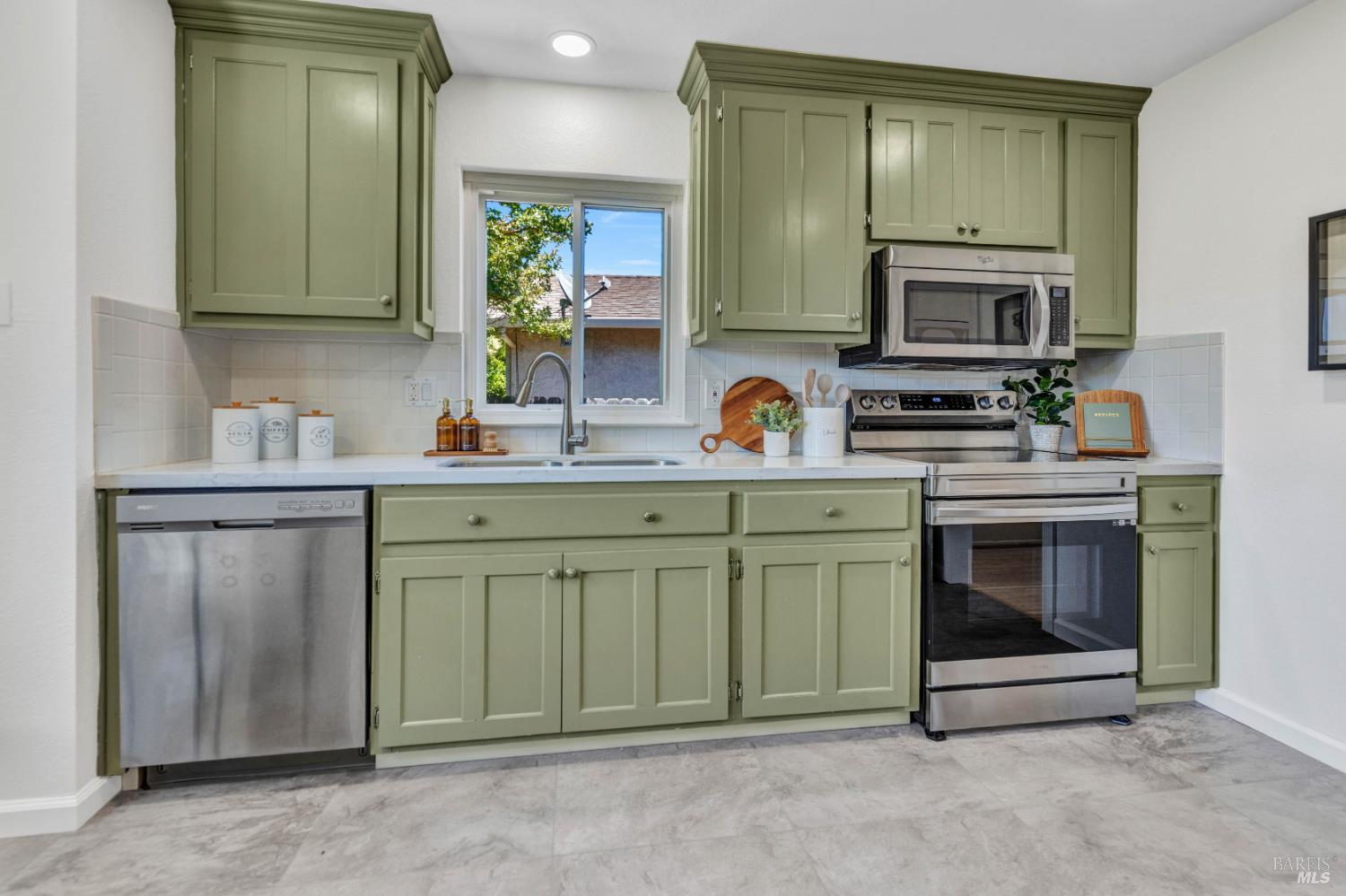 906 Steller Way Suisun City CA 94585
