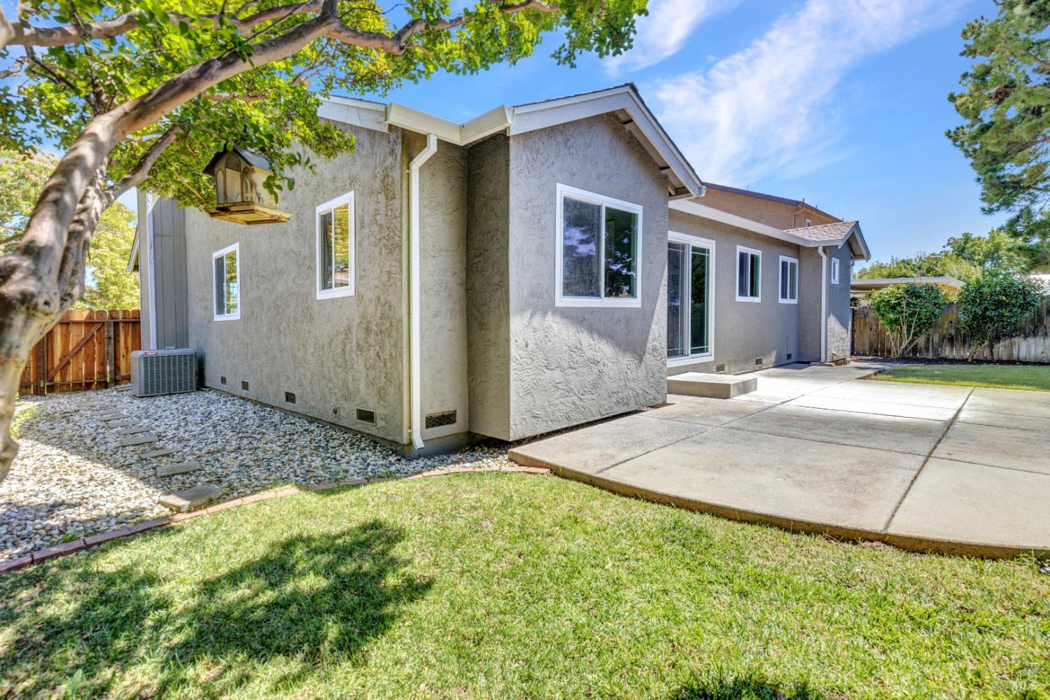 906 Steller Way Suisun City CA 94585