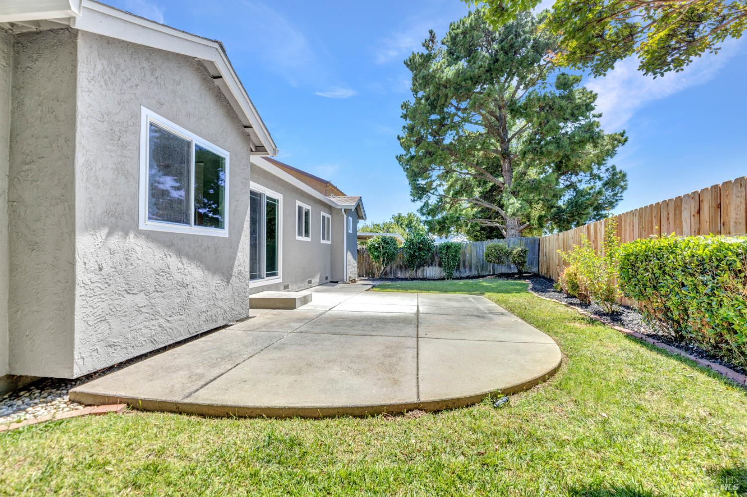 906 Steller Way Suisun City CA 94585
