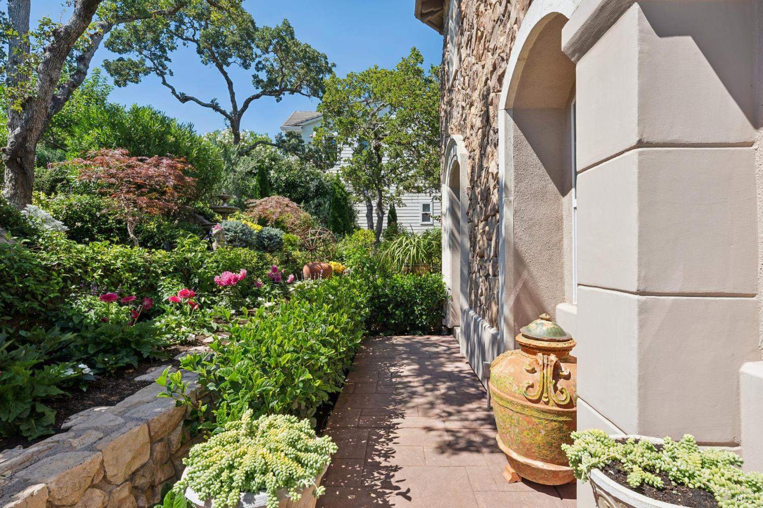 115 Stonetree Lane Novato CA 94945